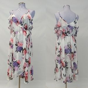 Torrid White Floral Cold Shoulder Ruffeled Dress Size 4 (4x)